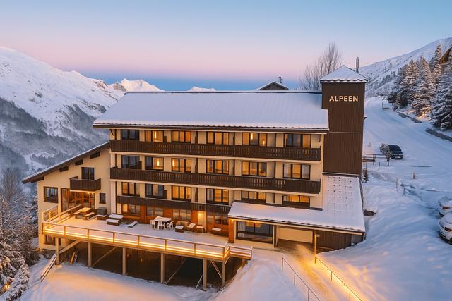 Alpeen Hotel