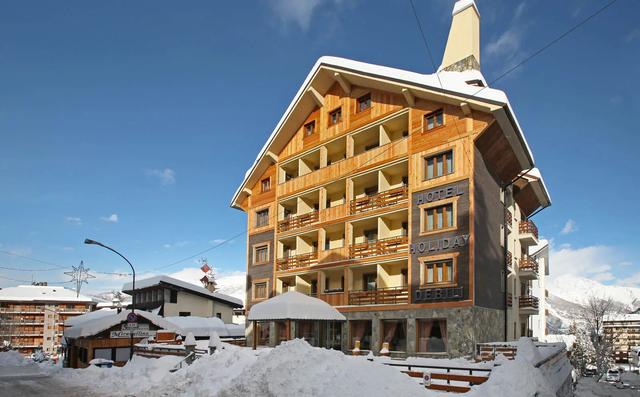 Hotel Holiday Debili