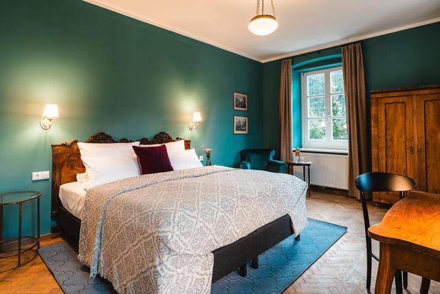Hotel Henri Country House