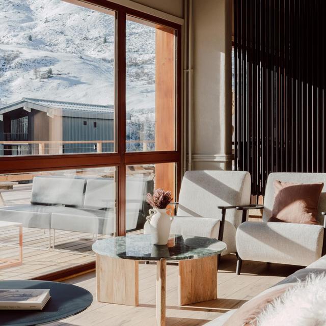 Alpeen Hotel
