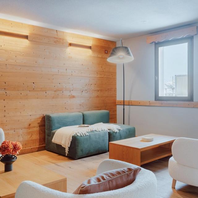 Alpeen Hotel