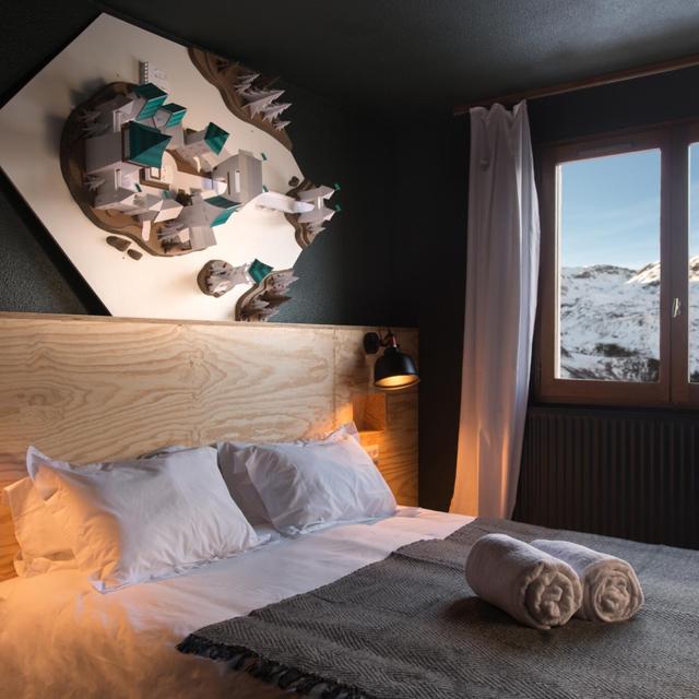 Alpeen Hotel