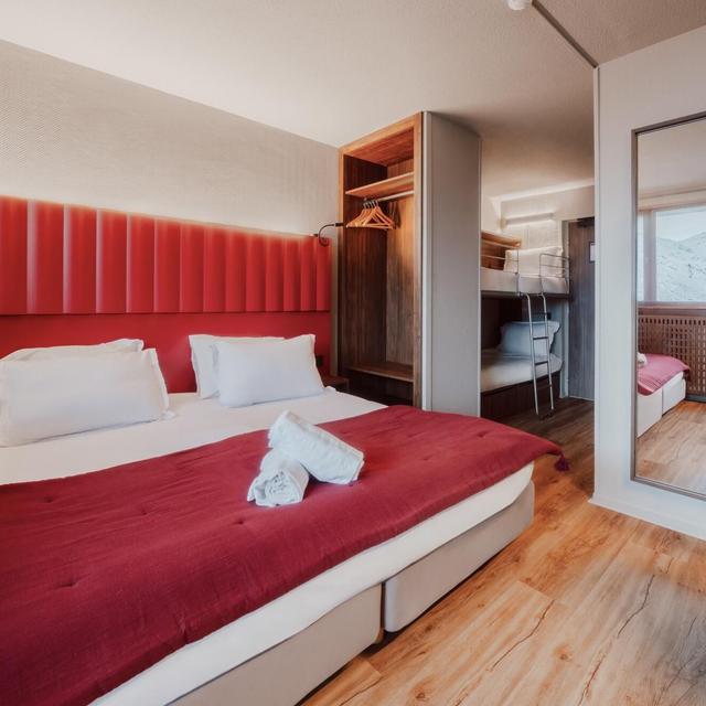 Alpeen Hotel