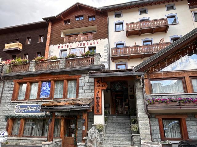 Hotel Jumeaux
